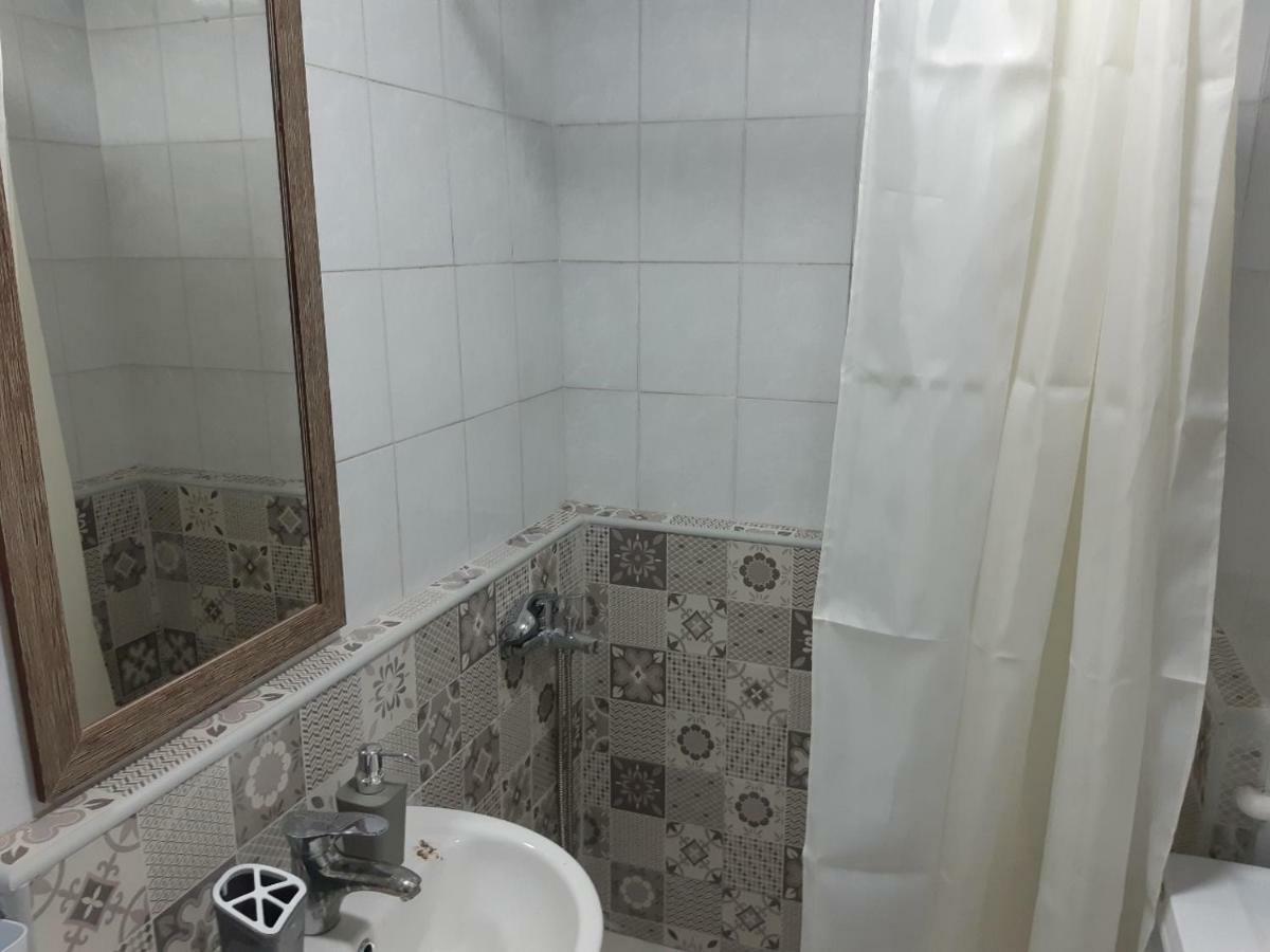 Apartment No. 5 Cacak Luaran gambar