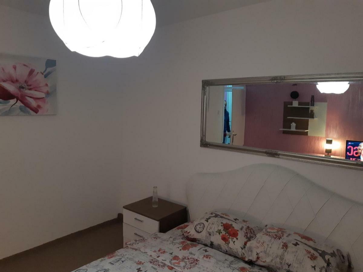 Apartment No. 5 Cacak Luaran gambar