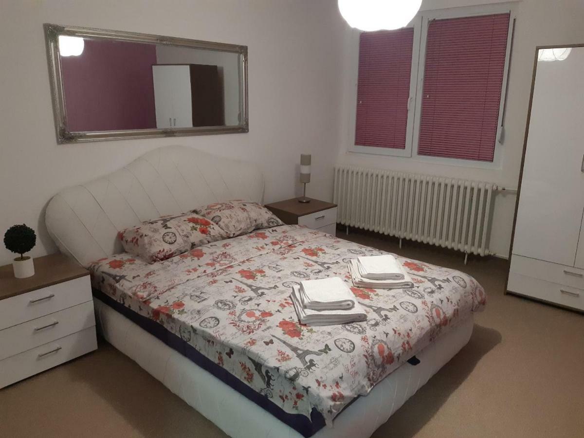 Apartment No. 5 Cacak Luaran gambar